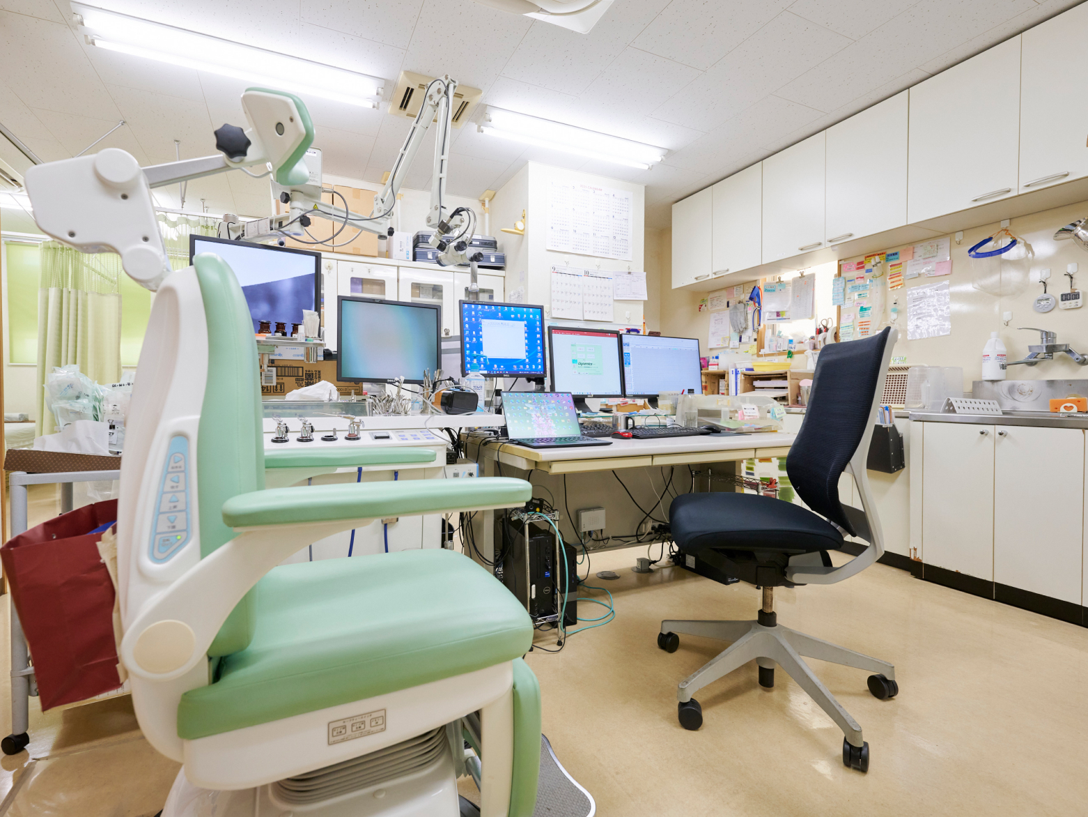 耳鼻咽喉科疾患およびめまい・耳鳴りの診断と治療を専門に行うクリニック